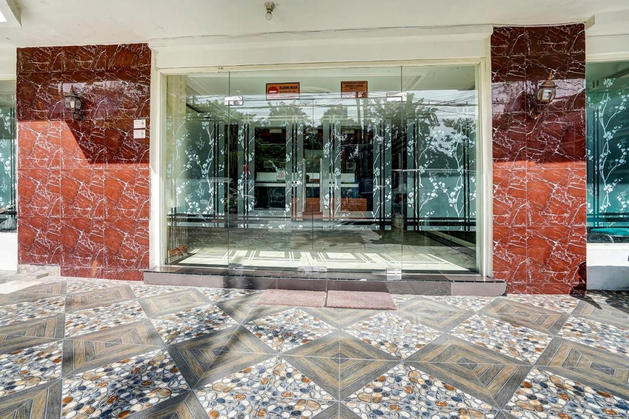 Capital O 91050 Grand Balqis Akasia Syariah سورابايا المظهر الخارجي الصورة