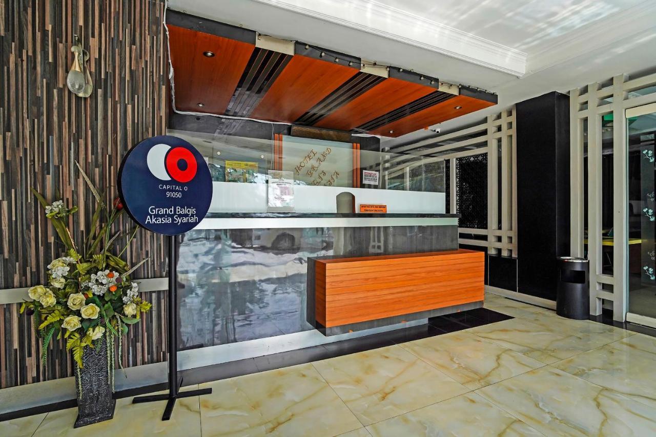 Capital O 91050 Grand Balqis Akasia Syariah سورابايا المظهر الخارجي الصورة
